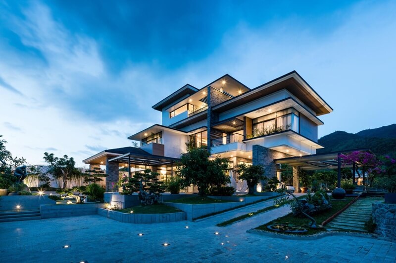 Căn biệt thự 3 tầng phong cách thời thượng cuốn hút rất nhiều chủ đầu tư yêu thích