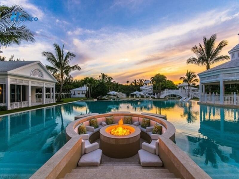 Ý tưởng thiết kế khách sạn 4 sao nổi bật với khu vực hồ bơi rộng và cây xanh bao quanh