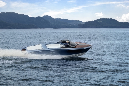 Kỷ nguyên mới của Riva El-Iseo: Mẫu du thuyền điện đầu tiên