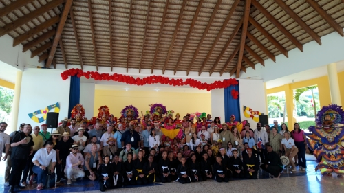 Quỹ từ thiện Fuente Family Foundation - Khi 