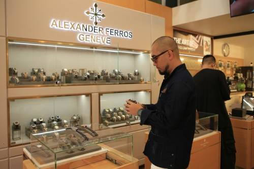 Câu chuyện về Alexander Ferros: Tinh hoa Thụy Sĩ mang linh hồn Việt